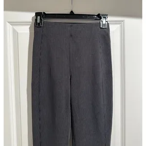 Lululemon Ribbed Softstream Zip-Leg High Rise Crop Pants thumbnail 3