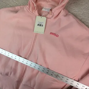 Women's Wilo The Label Wellness Club Crop Zip Hoodie Pink Size Small thumbnail 4