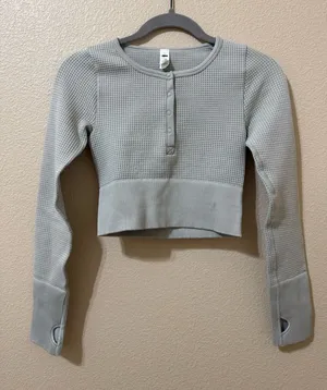 OFFLINE by Aerie Main Squeeze Cropped Waffle Henley Top XS – New, Never Worn thumbnail 1