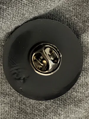 Eeew Humans! Alien rubber pin Green thumbnail 2