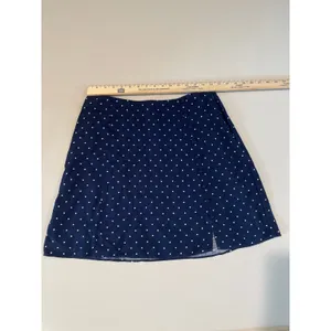 LOFT Polka Dot Flare Skirt Size 8 Navy White Linen Blend Button Detail thumbnail 2