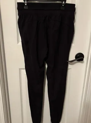 Lululemon On Track Jogger Black size 6 thumbnail 4