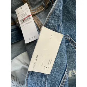 American Eagle Outfitters Womens Frayed Hem Mom Jeans Size 12/ 31W NEW thumbnail 9