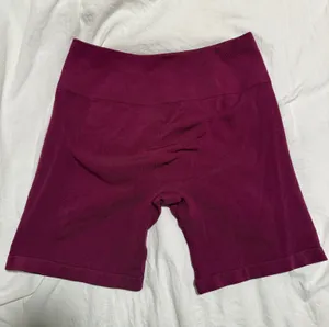 Aurola Amazon Shorts thumbnail 1