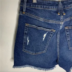 Good American Size 10 High-Rise The Bombshell Denim Jean Shorts thumbnail 8