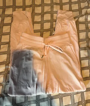 Lululemon Joggers thumbnail 1