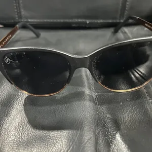Stylish Black Sunglasses thumbnail 9