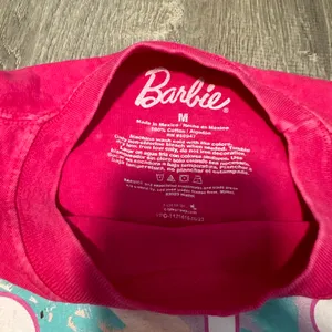 Barbie Movie Hot Pink T Shirt With Barbie Car Size Medium New Cotton NWOT thumbnail 6