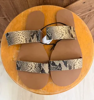 J.Crew Women’s Snake Print Flat Sandals Size 7 New thumbnail 1
