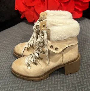 Tan & cream faux fur boots thumbnail 1