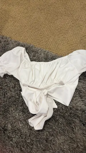 going out top White thumbnail 3