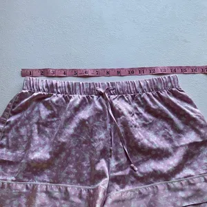 Victoria’s Secret Pink Satin Sleep Shorts Small Star Print Pajama Lounge thumbnail 4