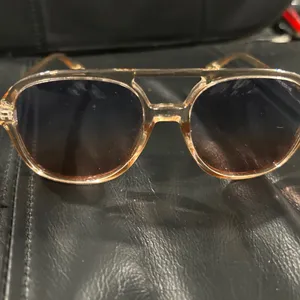 Stylish Brown Sunglasses thumbnail 4