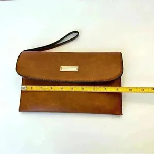 Purse‎ With A Wrist Wrap Women’s Purse Wrislet Brown Sleek Minimalist Classic thumbnail 2