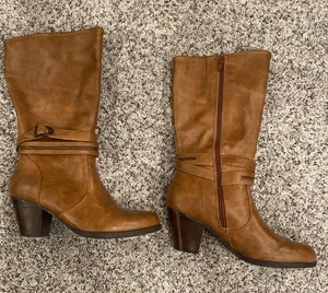 Bare Traps Boots thumbnail 1