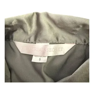 Victoria's Secret Grey Satin Long Sleeve Button Down Pajama Top Size S Lounge thumbnail 5