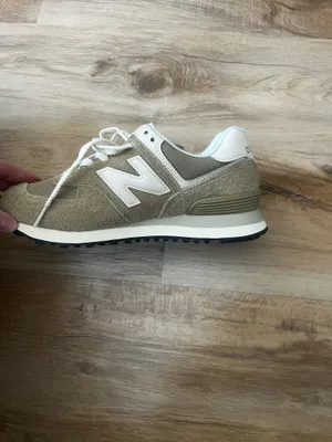 New Balance 574 Sneakers Women’s 7 thumbnail 3