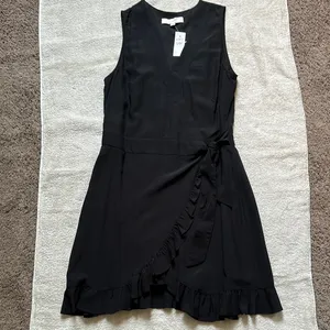 Loft Elegant Black Sleeveless Dress thumbnail 3