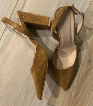 Brown Slingback Pumps Size 39 (8) thumbnail 1
