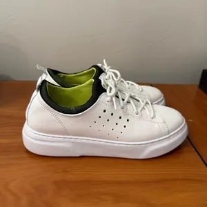 Samuel Hubbard Women's Flight Sport White Leather Sneaker Casual Green Detail W8 thumbnail 5