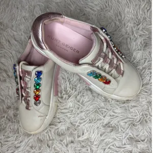 Kurt Geiger London White Pink Gem‎ Heart Embellished Sneakers Women 5.5 Youth 3 thumbnail 1