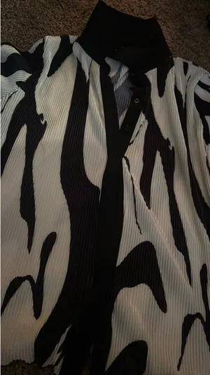 Fashionable black/white bottom down Multiple thumbnail 4