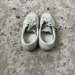 Saint Laurent Women’s Court Classic Sneakers Size 41 thumbnail 6