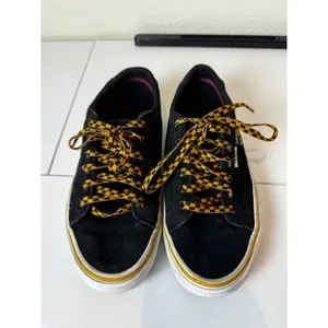 Vans Embroidered Snake Cheetah Panther Sneakers Womens 7.5 Black Suede Skate‎ thumbnail 2