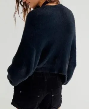 Free People NWT WYATT CARDI SOFT FUZZY BUTTON FRONT CARDIGAN Black. Size Medium thumbnail 3