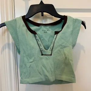 Urban Outfitters out from under go for gold seamless top thumbnail 2