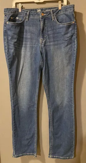 Riders By Lee Light Wash Midrise Straight Leg Jeans Size 16 thumbnail 1