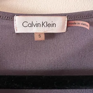 Calvin Klein Sleeveless Cowlneck Top Shimmer Gold SZ. S thumbnail 4