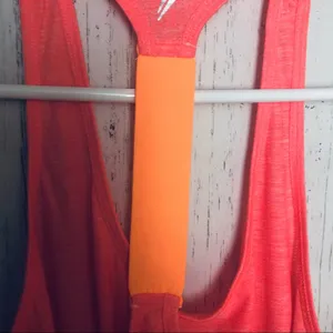 Old Navy Women’s Orange Athletic Tank Sz M thumbnail 5