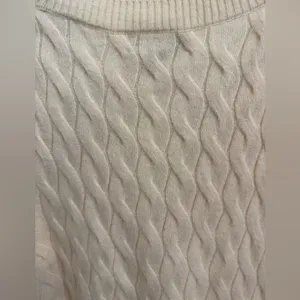 J.Crew Cashmere cropped cable-knit sweater-vest in Buttercream Size Medium thumbnail 9