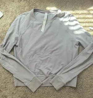 Lululemon Long Sleeve thumbnail 1