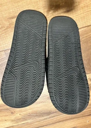 Nike Men's Black Slide Sandals Logo Slip-On US 6 Synthetic Upper thumbnail 3