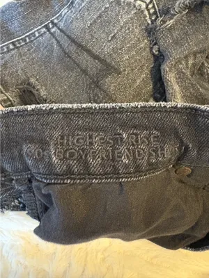 American Eagle Highest Rise 90s Boyfriend Shorts 4 thumbnail 4
