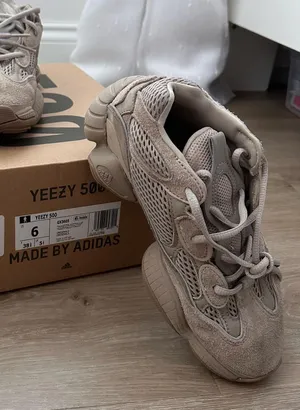 Yeezy 500 Taupe Light Original sneakers thumbnail 1