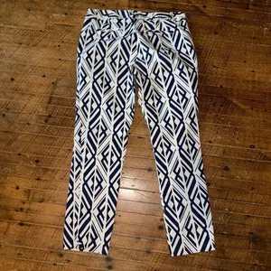 Banana Republic artsy blue & white size 6 business casual slacks thumbnail 3