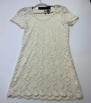 BKE‎ Boutique Buckle Cream Stretch Lace Mini Dress Tunic Womens Medium NEW *FLAW thumbnail 1