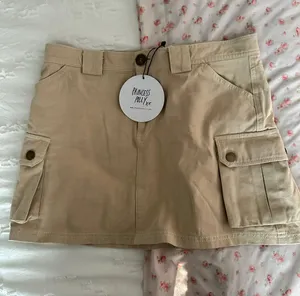 Princess Polly Skirt NWT thumbnail 1