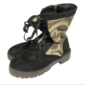 Rouge Size 10‎ Black Faux Suede Camouflage Lace Up Combat Boot Rubber Sole thumbnail 1