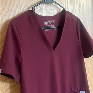 Figs Women's Burgundy Casma Three Pocket Scrub Top Small‎ thumbnail 3