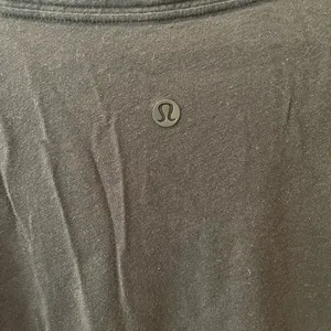 Lululemon V Neck Tee thumbnail 3