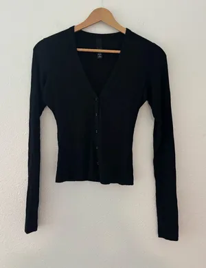Skims soft lounge top in black thumbnail 1