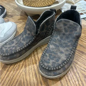 Hey Dude Shoes thumbnail 2