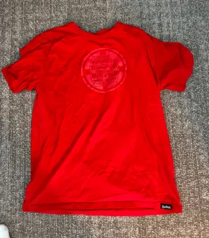 Beer shirt Red Size L thumbnail 1