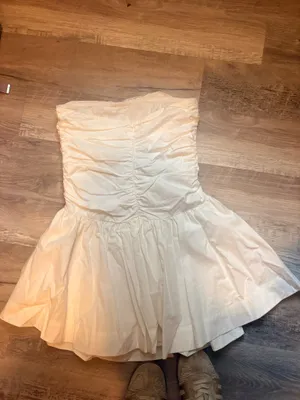 White Strapless Dress Size M thumbnail 2