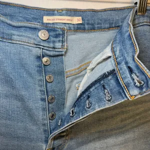 Levis Ribcage Straight Ankle Jeans Womens 32 Medium Wash Distressed Button‎ Fly thumbnail 2