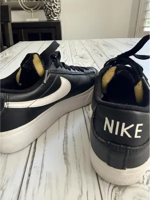 Nike Women’s Blazer Low Platform Size 6 Black White Leather Sneakers thumbnail 10